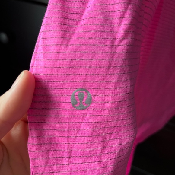 Lululemon pink workout top - Picture 3 of 3